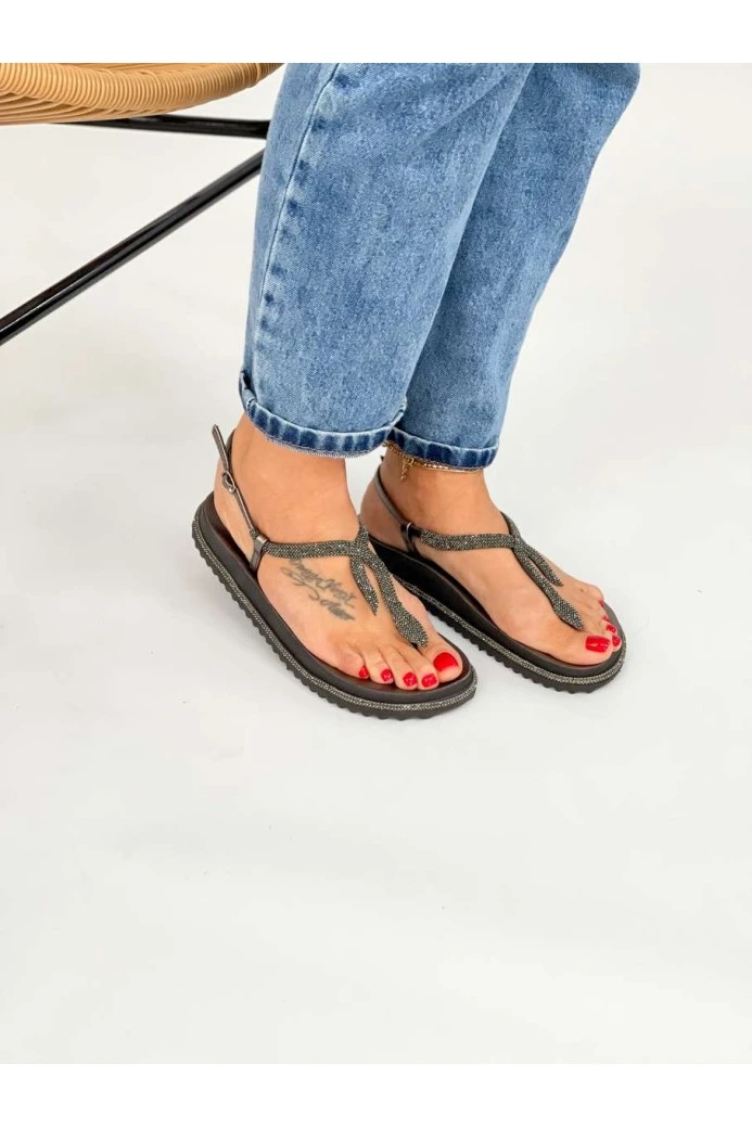 Sandália Rasteira Kventura Bélgica  Preto/prata